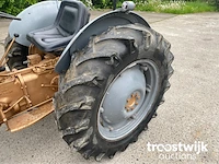 Oldtimer tractor - afbeelding 7 van  19