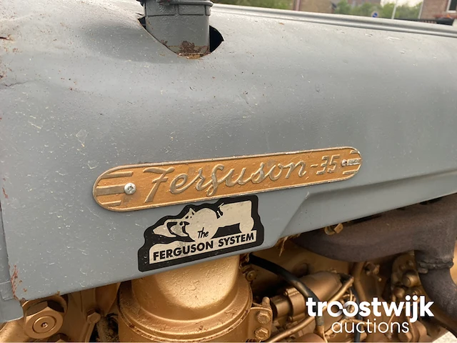 Oldtimer tractor - afbeelding 9 van  19