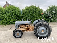 Oldtimer tractor - afbeelding 12 van  19