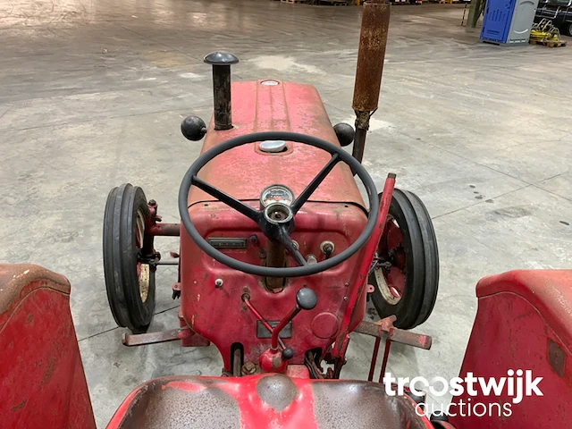 Oldtimer tractor - afbeelding 20 van  20