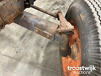 Oldtimer tractor - afbeelding 2 van  16