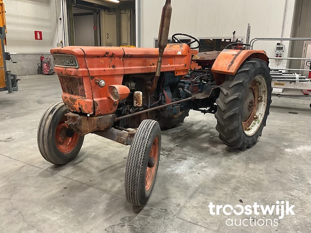 Oldtimer tractor - afbeelding 1 van  16