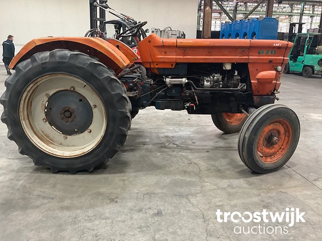 Oldtimer tractor - afbeelding 11 van  16