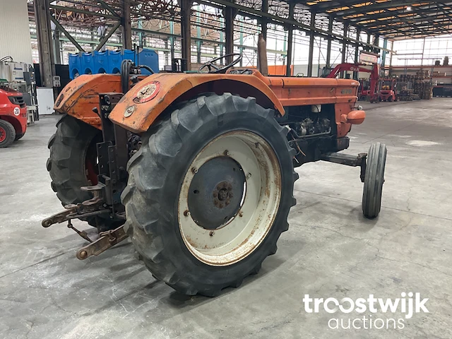 Oldtimer tractor - afbeelding 12 van  16