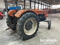Oldtimer tractor - afbeelding 12 van  16