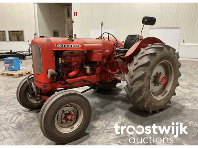 Oldtimer tractor - afbeelding 1 van  5