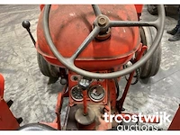 Oldtimer tractor - afbeelding 4 van  5