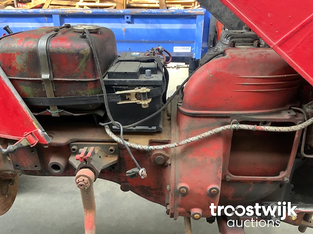 Oldtimer tractor - afbeelding 4 van  14