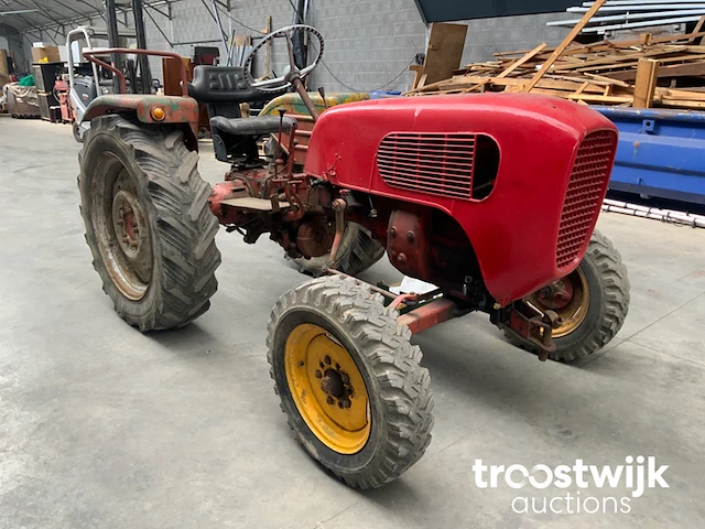 Oldtimer tractor - afbeelding 8 van  14