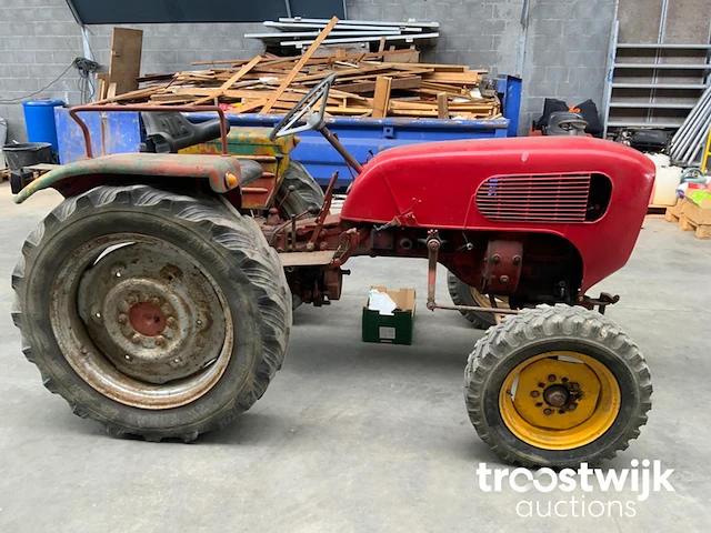 Oldtimer tractor - afbeelding 9 van  14