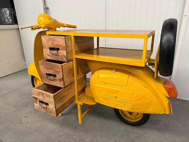 Oldtimer vespa - barmeubel - afbeelding 3 van  7