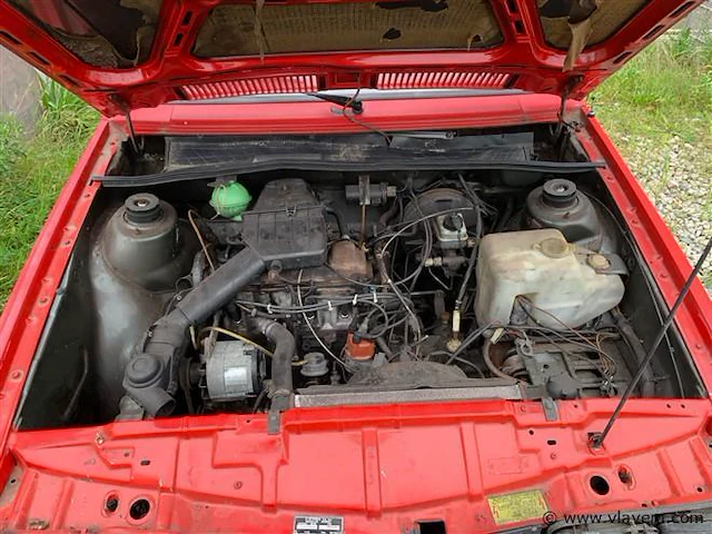 Oldtimer volkswagen - afbeelding 6 van  7