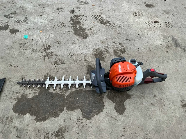 Oléo mac hc246p heggenschaar 60cm mes in goede staat - afbeelding 2 van  5