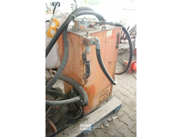 Oliebak voor tractor - afbeelding 1 van  5