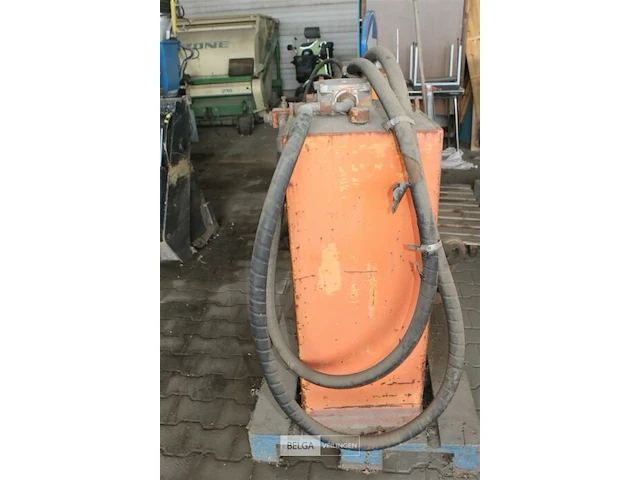 Oliebak voor tractor - afbeelding 2 van  5