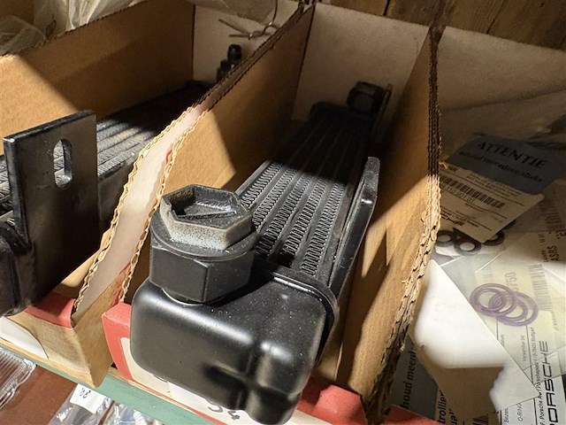 Oliekoeler - afbeelding 1 van  4