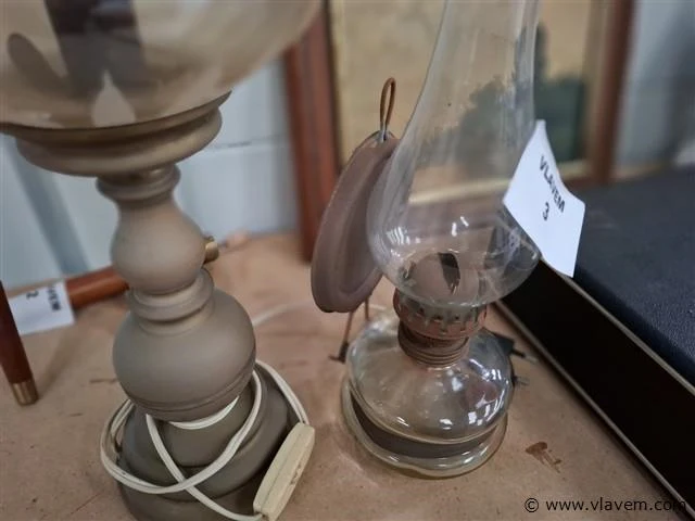 Olielamp&lampadaire - afbeelding 2 van  2
