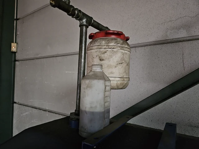 Olietank 1250 liter met persluchtpomp - afbeelding 3 van  3