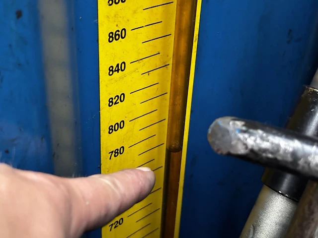 Olietank castrol - afbeelding 4 van  5