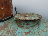 Olietank met pomp - afbeelding 3 van  10