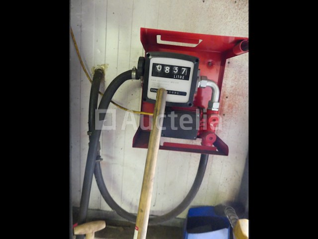 Olietank met pomp - afbeelding 5 van  10