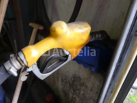 Olietank met pomp - afbeelding 8 van  10