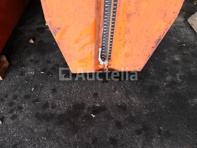 Olietank - afbeelding 6 van  7