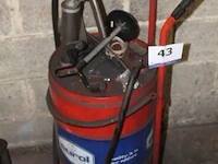 Olievat met pomp eurol - afbeelding 1 van  2