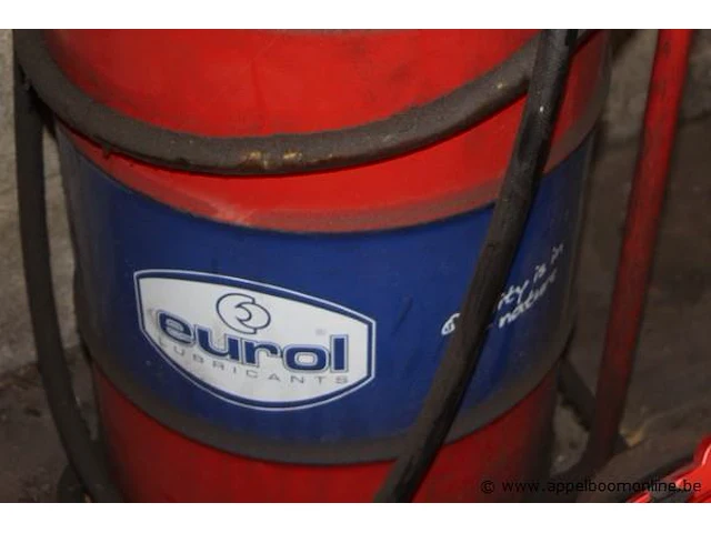 Olievat met pomp eurol - afbeelding 2 van  2
