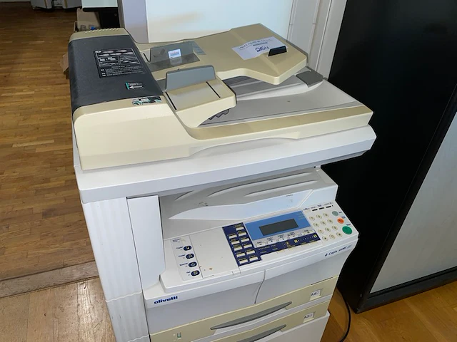 Olivetti kopieermachine - afbeelding 1 van  5