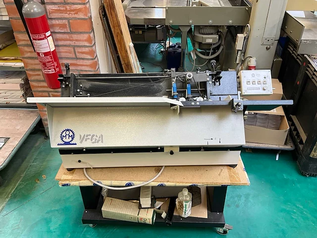 O.m. marchetti - vega - automatische vouw- en lijmmachine - afbeelding 2 van  10
