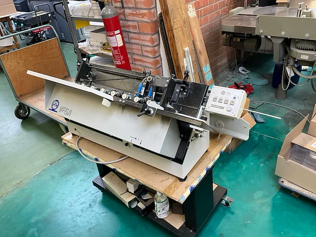 O.m. marchetti - vega - automatische vouw- en lijmmachine - afbeelding 3 van  10
