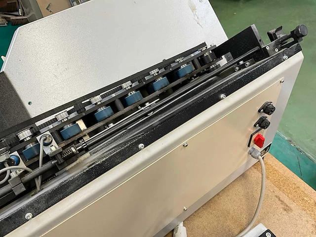 O.m. marchetti - vega - automatische vouw- en lijmmachine - afbeelding 9 van  10