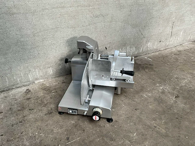 Omas h 30 e snijmachine - afbeelding 1 van  5
