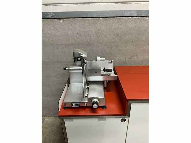 Omas snijmachine met werktafel - afbeelding 7 van  9