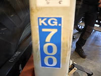 Omcn hydrolische lift bandenkar - afbeelding 4 van  5