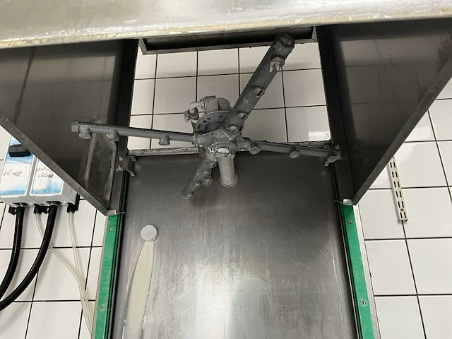 Omega korvenvaatwasmachine - afbeelding 11 van  15