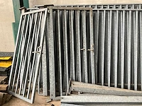 Omheining in metaal tuinhek - afbeelding 5 van  8