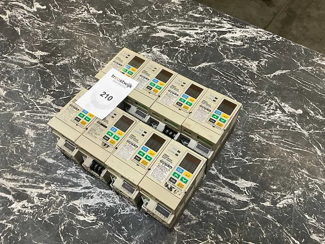 Omron 3g3ev-a2004 drive (8x) - afbeelding 1 van  7