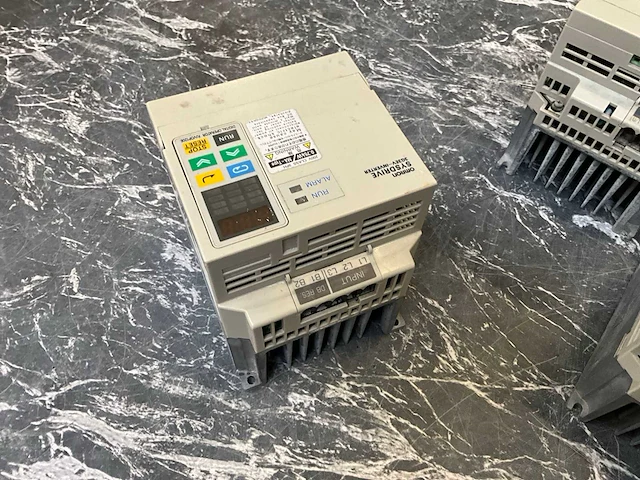 Omron sysdrive 3g3ev frequentieregelaar (4x) - afbeelding 4 van  7