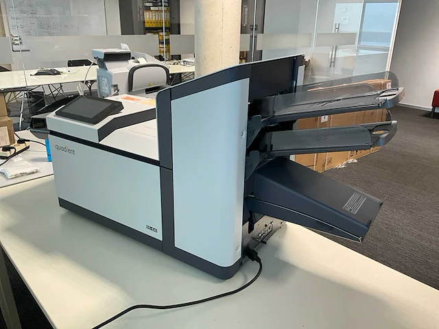 Omslagvulmachine/couverteermachine quadient ds-64i - afbeelding 1 van  6