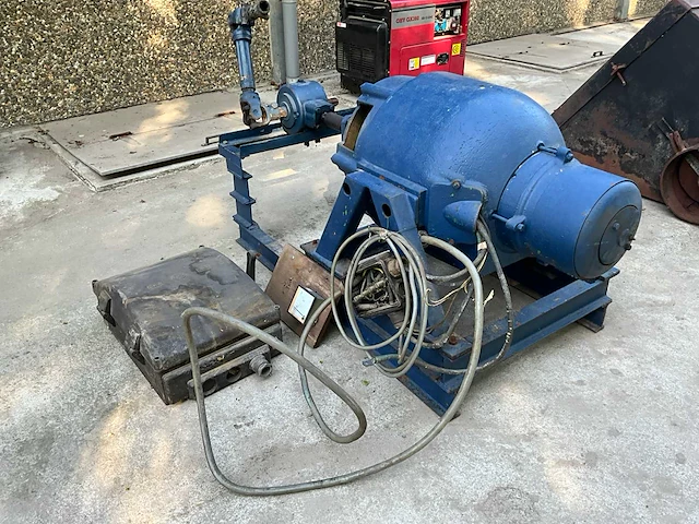 Onan gmwc6-255 stroomgenerator tractor - afbeelding 3 van  10