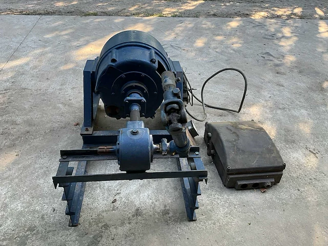 Onan gmwc6-255 stroomgenerator tractor - afbeelding 5 van  10