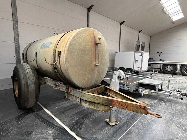Onbekend - 4800 liter - overige agrarisch - afbeelding 1 van  7