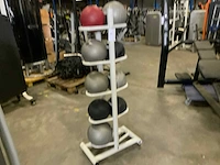 Onbekend medicine balls 9x met rek krachtstation - afbeelding 5 van  5