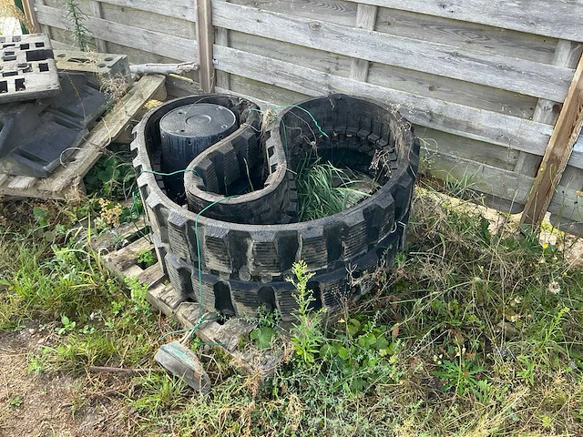 Onbekend merk rupsband overige grondbewerking - afbeelding 1 van  5