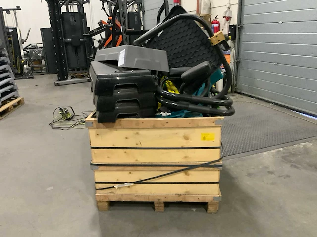 Onbekend mistery box krachtstation - afbeelding 6 van  6