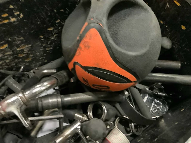 Onbekend opberg bak incl materiaal krachtstation - afbeelding 4 van  5
