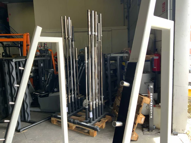 Onbekend squat rek krachtstation - afbeelding 3 van  4