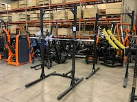 Onbekend squat rek met stang krachtstation - afbeelding 1 van  4